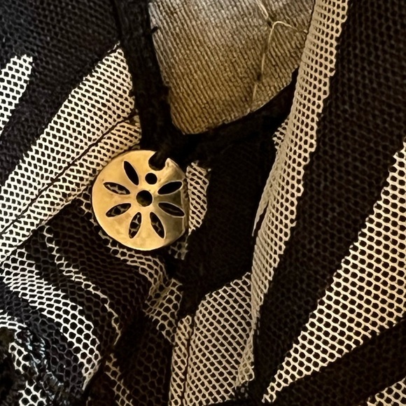 Chantelle Underwire Bra Zebra Print Mesh Black White Made in France Size 36B - Picture 3 of 11